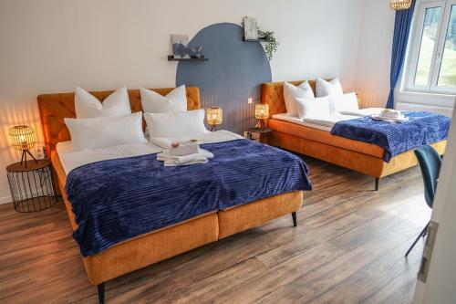 Black Forest -2- I Penthouse-Wohnung I Balkon mit Ausblick I Boxspring I Parkplatz in Oberharmersbach, Deutschland