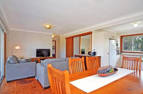 Crystal Waters Beach House - Belle Escapes Jervis Bay - Vincentia