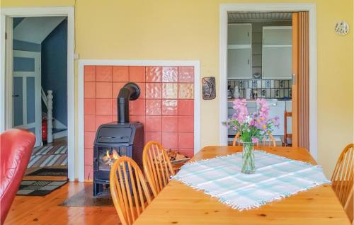 Amazing Home In Olden With 4 Bedrooms And Wifi in Olden