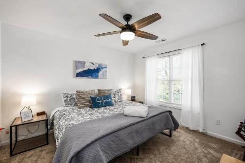 DTGem-SelfCheckin-RainShower-300M-Parking-Walkable in Raleigh, USA