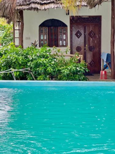 Jambiani White Sand Bungalows - 정원