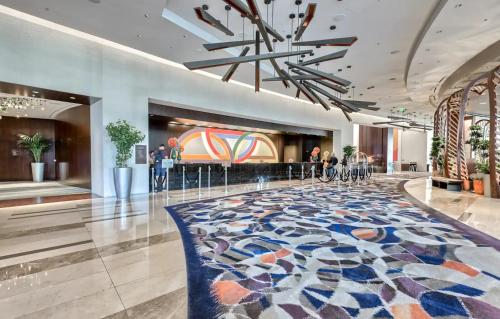Gorgeous Suite Vdara 22nd FLR - POOL View - FREE Valet, Las Vegas (foto 7)