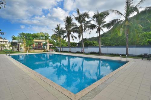 Swimming pool, 德隆行館 in Yuanshan Township