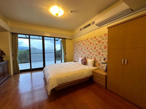 德隆行館 in Yuanshan Township