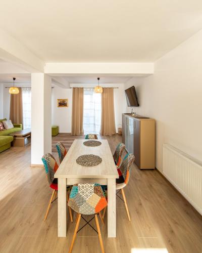 Three-Bedroom Apartment image 10