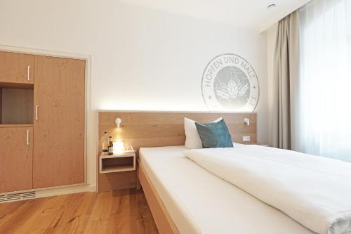 1 twin bed