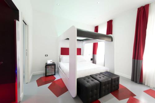 7 Inn Spanish Steps - image 12