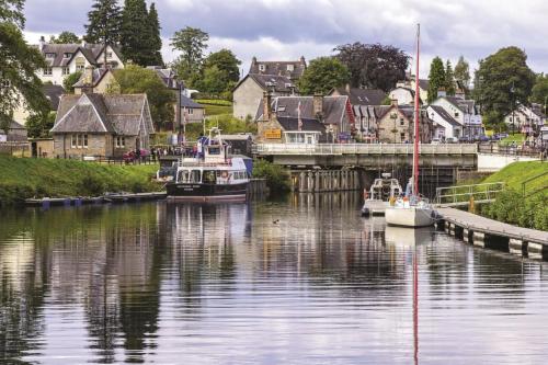 Loch Ness Gate House