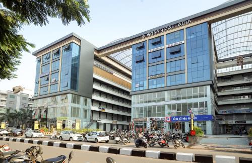 HOTEL THE PARKER INN By KBNT GROUP photo 1