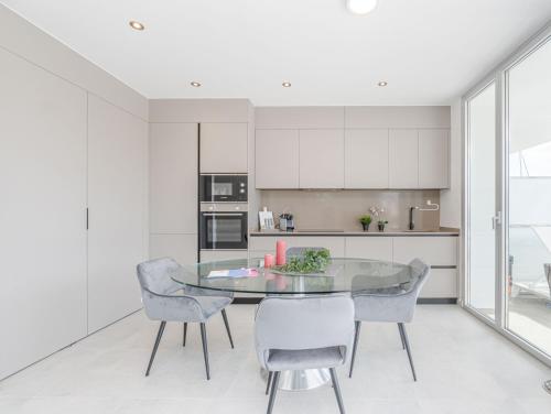 Facilities, Apart-rent Apartamento Av Platja Santa Margarita 2010 in Roses