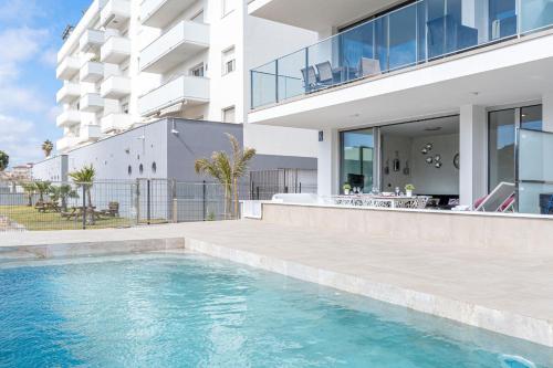Swimming pool, Apart-rent Apartamento Av Platja Santa Margarita 2010 in Roses