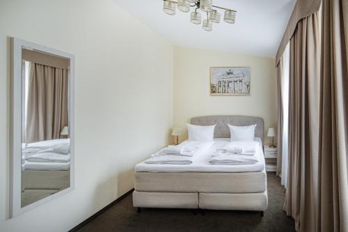 Upper Room Hotel Kurfürstendamm - image 5