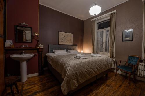 Talbot House - image 6