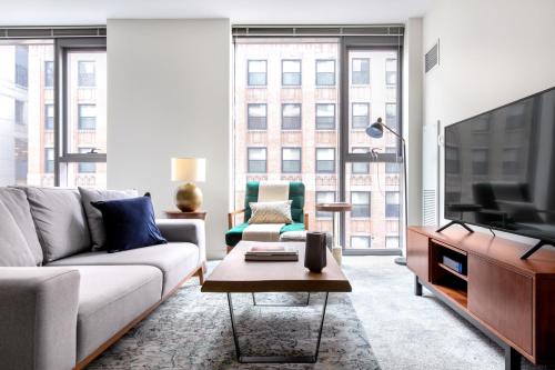 Loop 1BR w Pool Gym nr Financial District CHI-282 near 311 South Wacker Drive Chicago