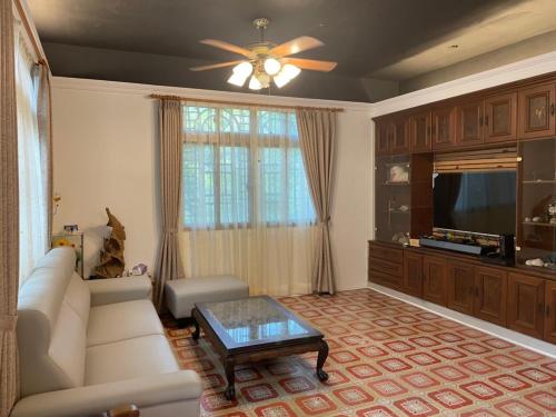 タイペイ Jiufen Gourd Stone TreeHouse 137 4つ星 ゲストハウス スイート