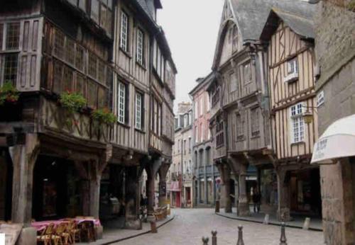 Appartement en plein cœur historique de Dinan in Dinan