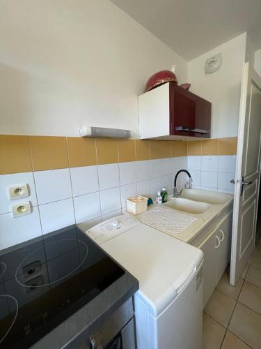 Le Nomade, Parc Montcalm et stationnement prive in Estanove