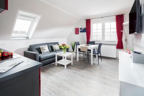 One-Bedroom Apartment image 10