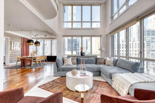 Midtown East 5br w balconies nr Central Park NYC-1086 in New York, USA