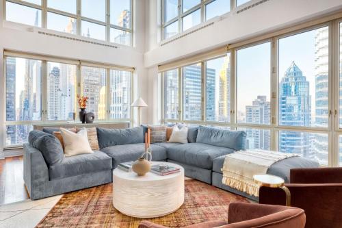 Midtown East 5br w balconies nr Central Park NYC-1086 in New York, USA