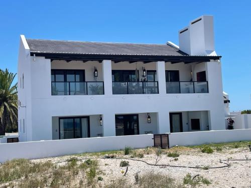 Gneiss Luxury Beachfront House
