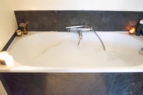 PERFECT B&B MIDDLE OF AMSTERDAM, Amsterdam (photo 2)