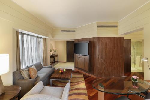 room detail thumbnail 1