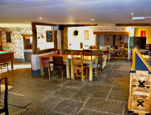 The Hollybush Inn - image 3