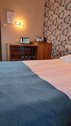 1 double bed