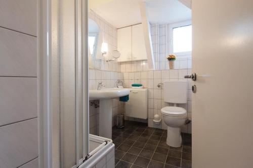 Two-Bedroom Apartment image 3