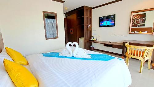 Standard Double Room image 8