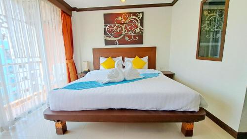 Standard Double Room image 7