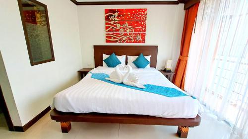 Standard Double Room image 3