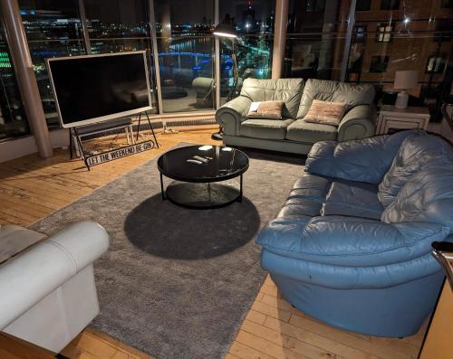 Designer Penthouse with Riverviews - G1 Glasgow City Centre, 3 Bedrooms, 2 Bathrooms, 1 Living room / Kitchen. Full Floor, Wrap Around Terrace, Panoramic Views, Off Central Station / Buchanan Street, Glasgow (fotografie 6)