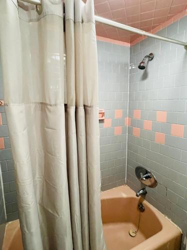 Avalon Motel – Saugus, MA