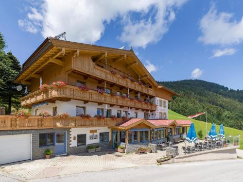 Viesnīcas āriene, Gasthof Schöntal (Gasthof Schontal) in Dorf