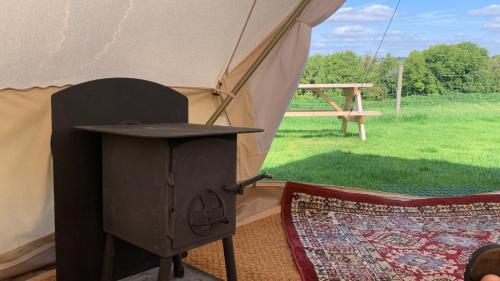 Home Farm Radnage Glamping Bell Tent 5, with Log Burner and Fire Pit in Radnage