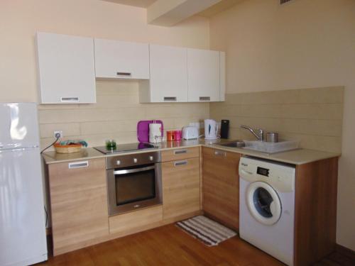 Apartment with Sea View room in Ithaki Phinikoudes Apartments No. 106
