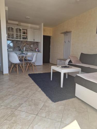 Marta apartment in Petrovac