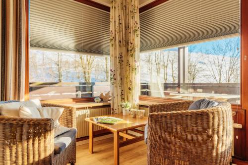 Apartment with Mountain View