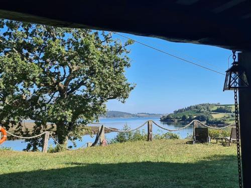 VILLA junto a la Ría del Eo, en CASTROPOL Asturias