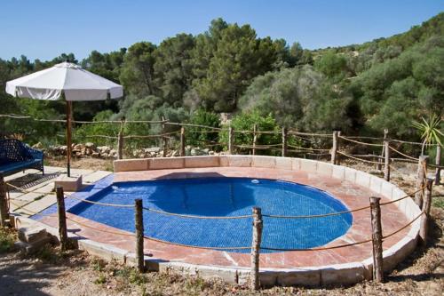 2 bedrooms house with shared pool enclosed garden and wifi at Petra