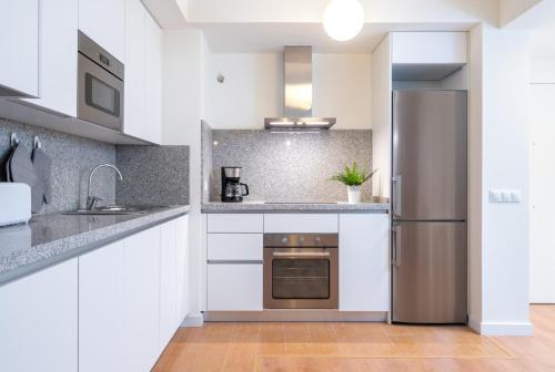 One-Bedroom Apartment image 8