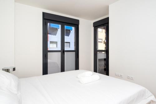 One-Bedroom Apartment image 6
