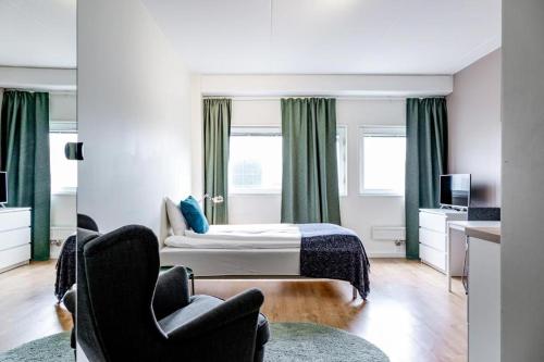 Part-Time Home Rotebro Station - Accommodation - Stockholm