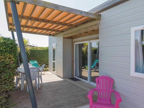 2 bedrooms, 4 beds