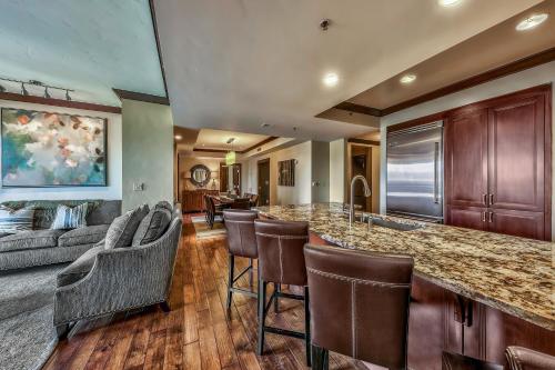 Mid-Mountain Luxury At Northstar Condo