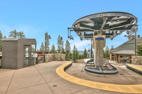 Mid-Mountain Luxury At Northstar Condo
