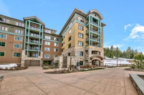Mid-Mountain Luxury At Northstar Condo