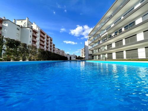 Praia da Rocha Twins 2 With Pool by Homing